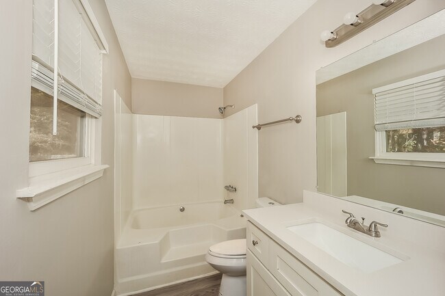 Building Photo - 5120 Cochran Dr