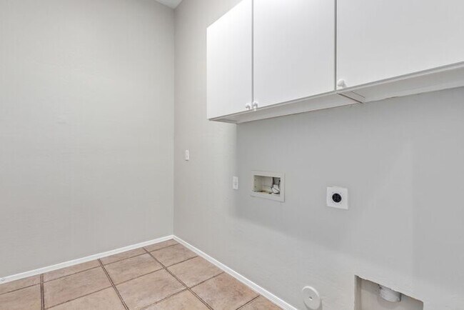 Building Photo - 3578 W Dancer Ln