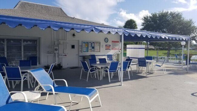 Building Photo - 180 High Point Terrace E