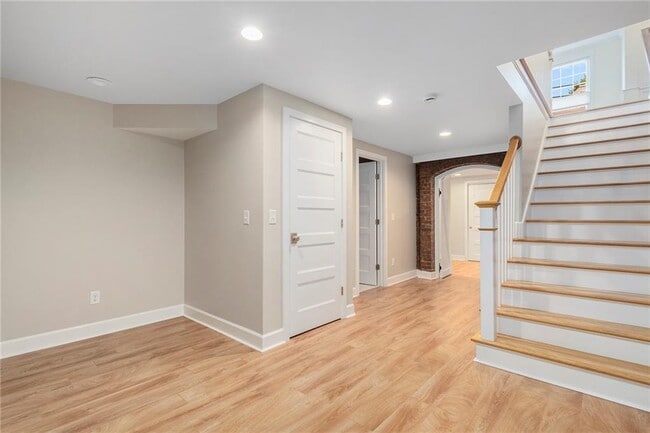 Building Photo - 597 Angell St
