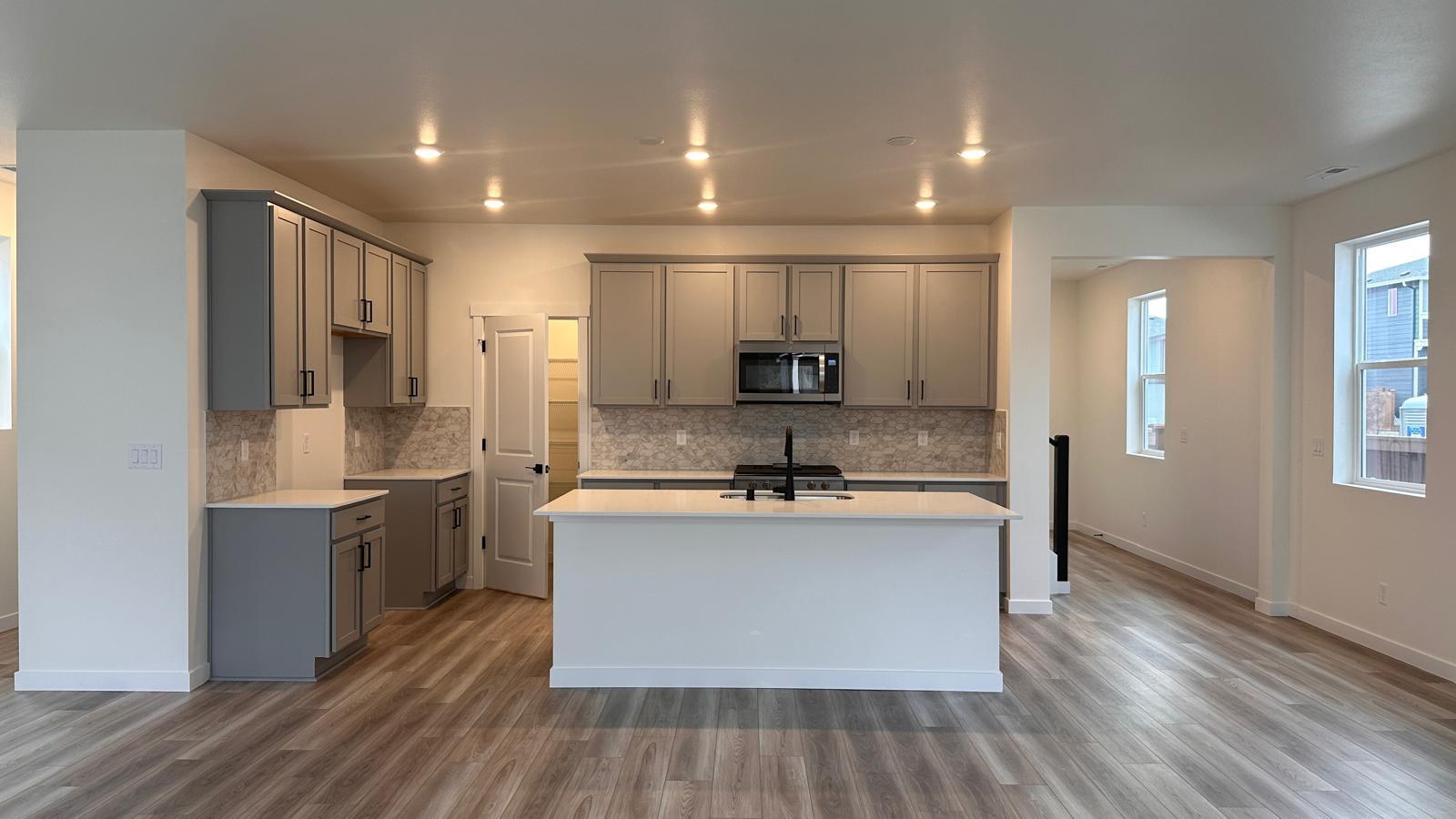 Building Photo - 4993 88th Dr NE