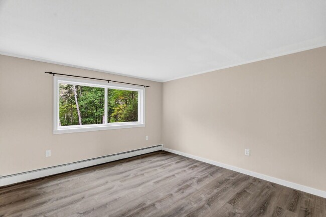Building Photo - Mid-Century Cool Meets Maine Serenity Design. Privacy. Location. This one has it all.