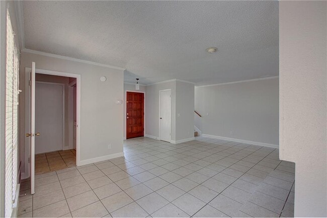 Building Photo - 8402 Tallwood Dr