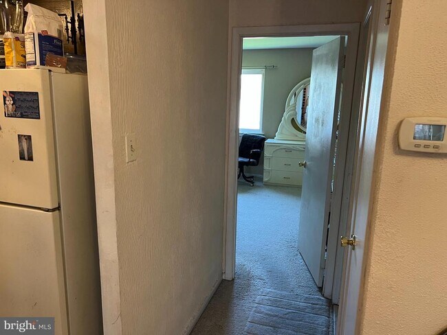 Building Photo - 809 Red Lion Rd