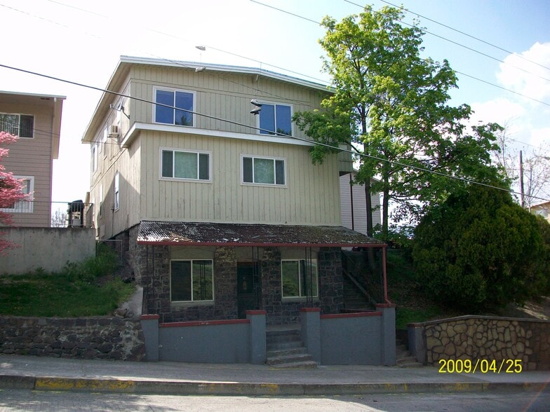Building Photo - 108 5th St