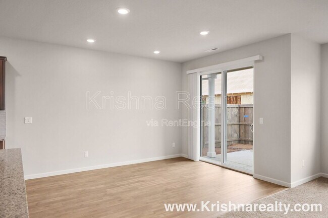 Building Photo - 1115 S 32nd Ave