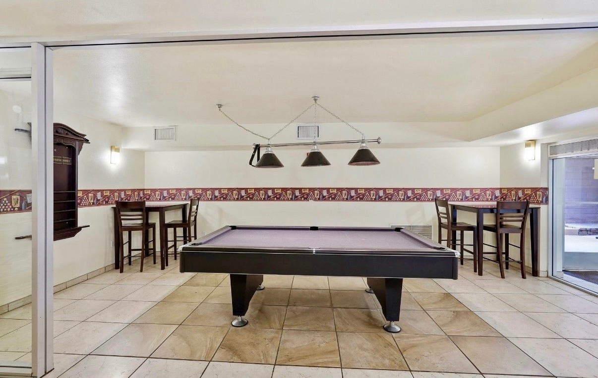 Building Photo - 5325 Newcastle Ave