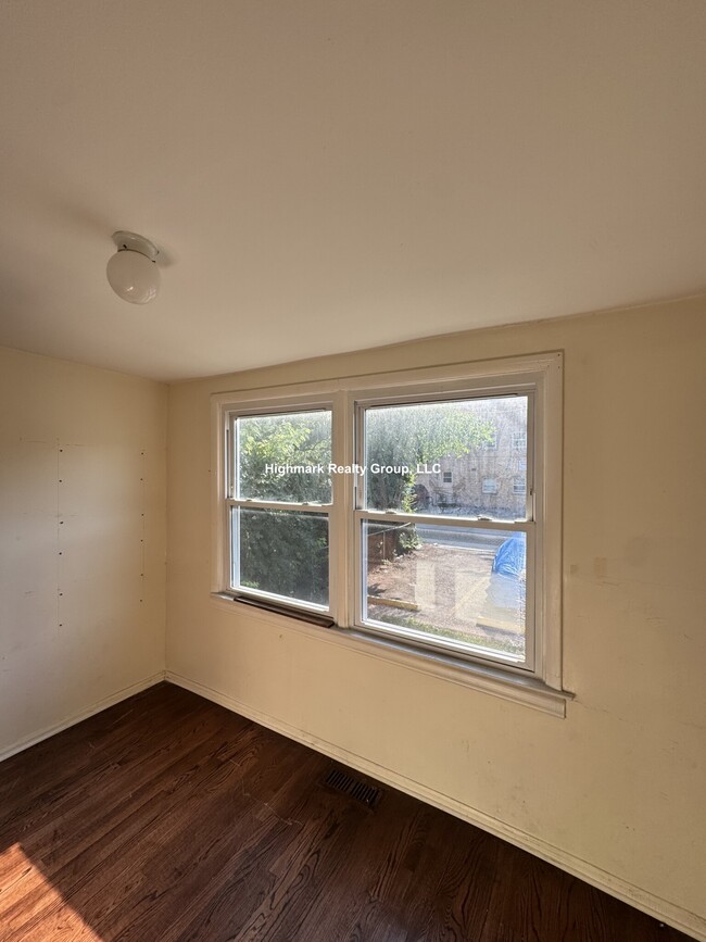 Building Photo - 8242 Kilpatrick Ave