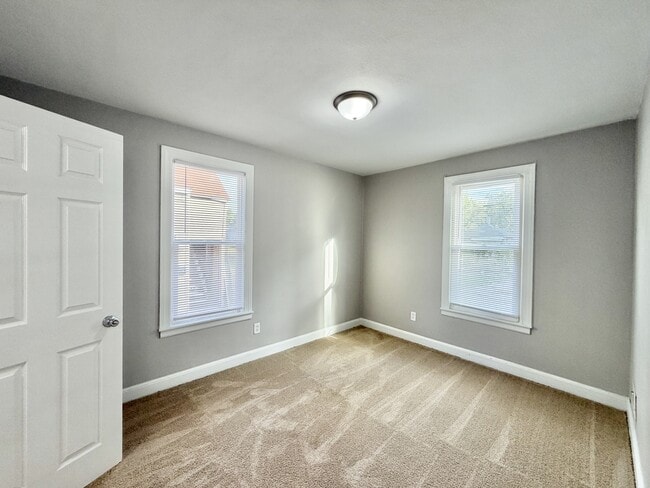 Building Photo - 1306 Copeland Ave