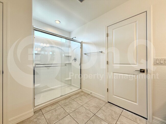 Building Photo - 11524 S 53rd Ave