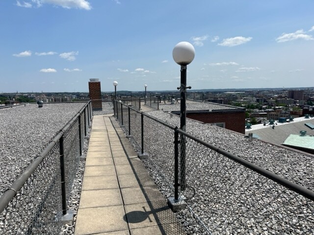 Building Photo - 1954 Columbia Rd NW