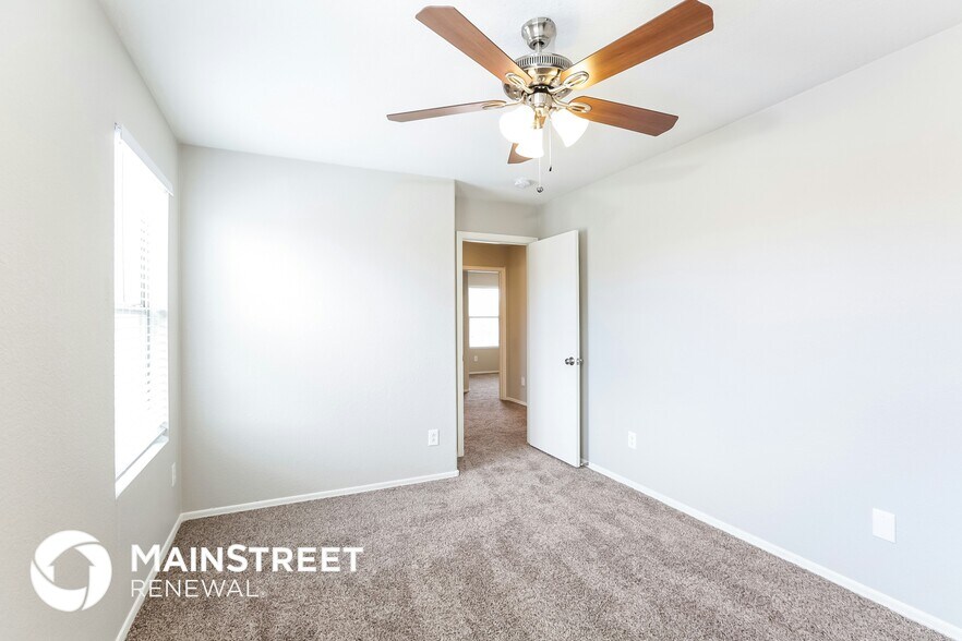 Building Photo - 9556 W Monte Vista Rd