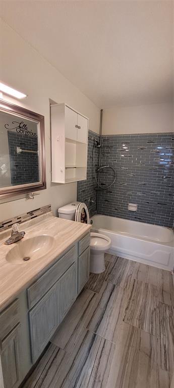 Building Photo - 9700 Leawood Blvd