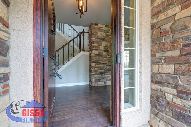Building Photo - 1043 Longspur Ln