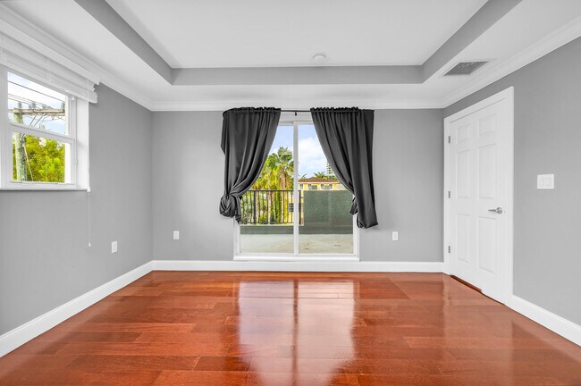 Building Photo - 486 SW 5th St