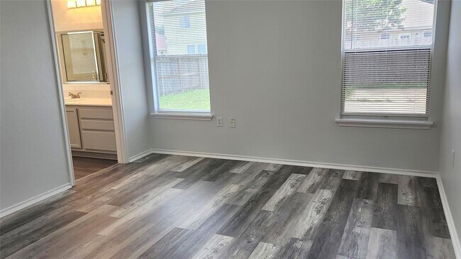 Building Photo - 12805 Sky Harbor Dr