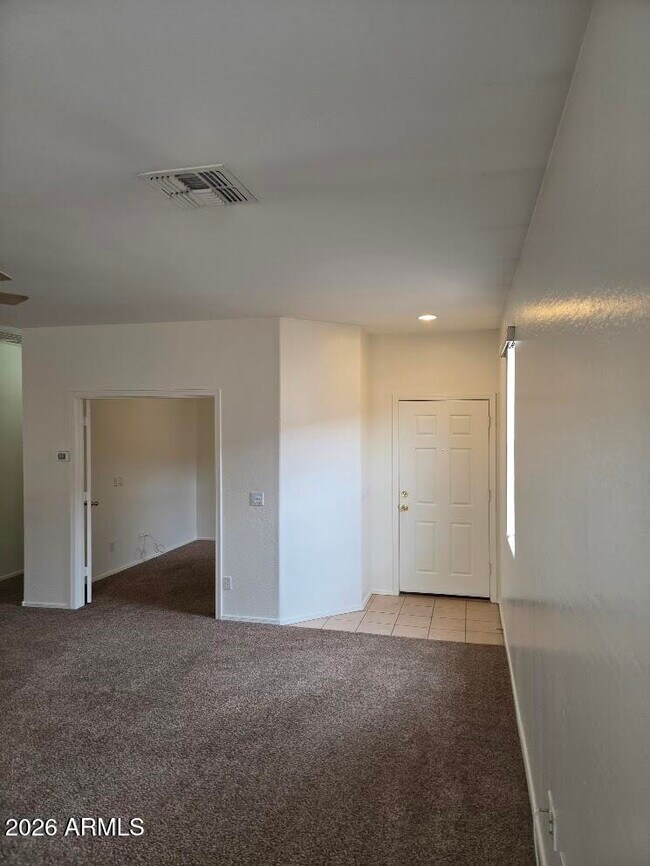 Building Photo - 12901 W Glenrosa Dr