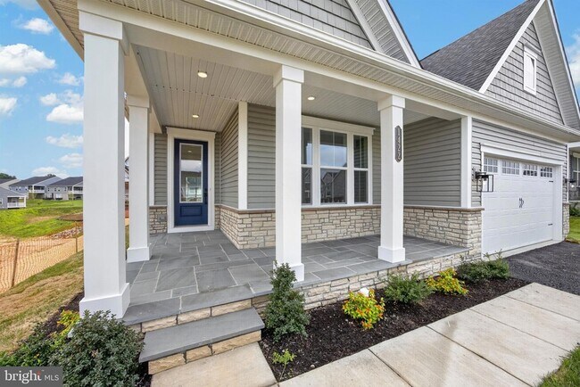 Building Photo - 1422 Gilray Dr