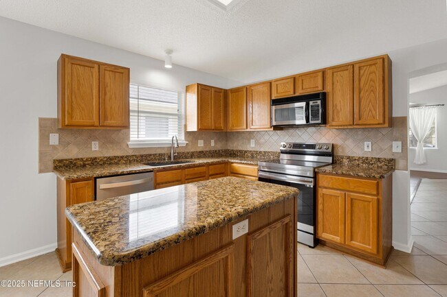 Building Photo - 1410 Runes Ct