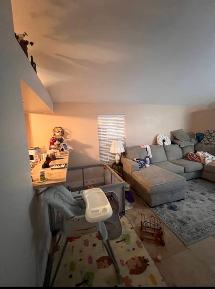 Building Photo - 2671 Arjay Ct