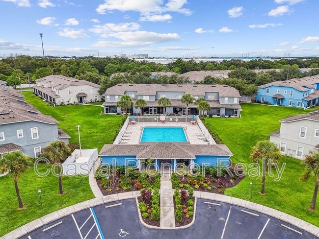 Building Photo - 6723 Lake Camden Way