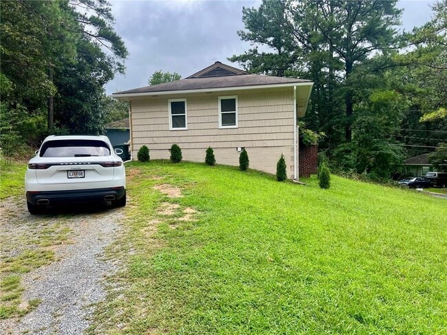 Building Photo - 470 Barnes Mill Dr