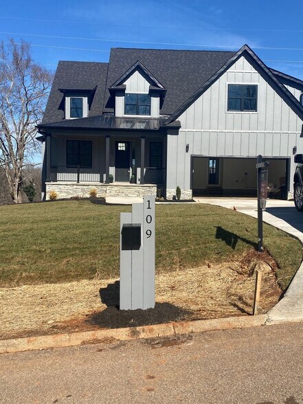 Primary Photo - 109 Horseshoe Bend Rd