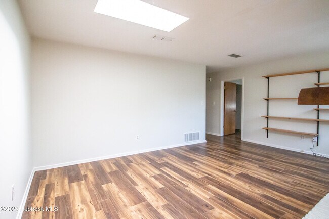 Building Photo - 4814 10th St