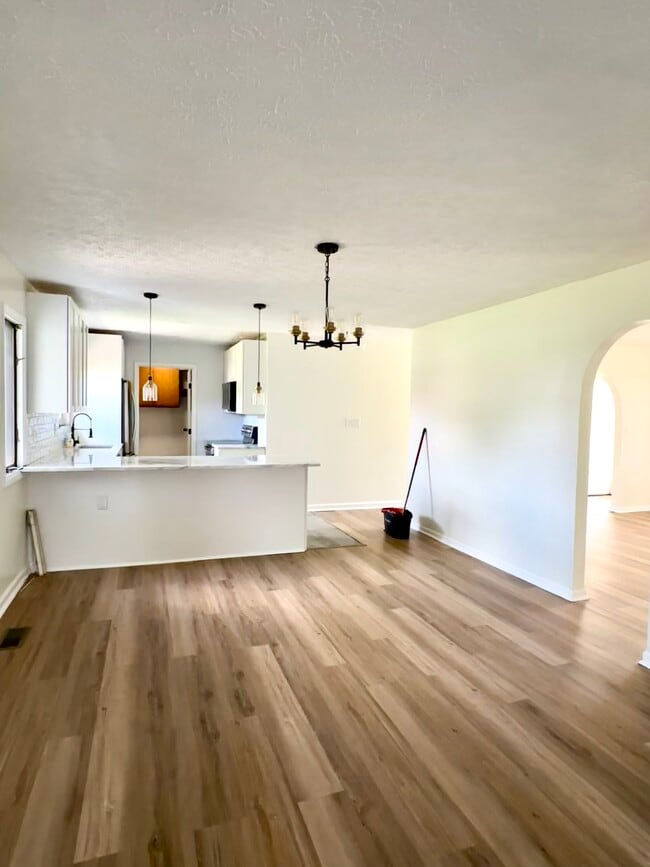 Building Photo - 4017 Caprice Rd