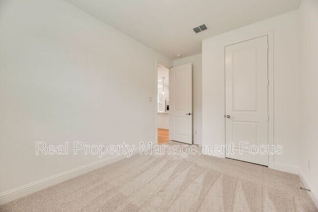 Building Photo - 1149 Beautyberry Ln