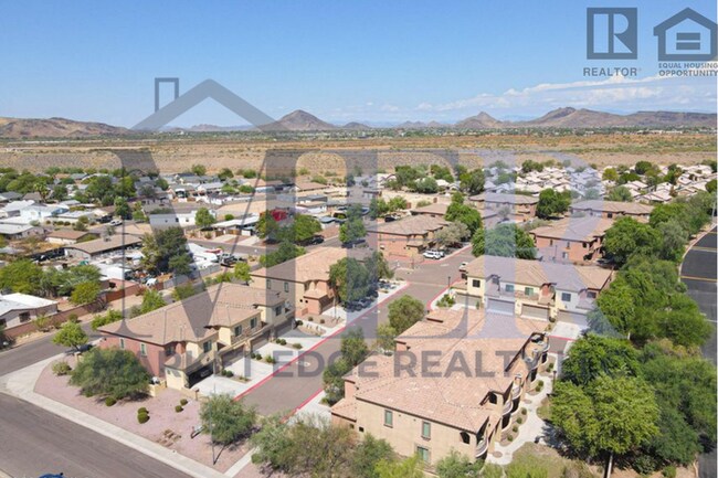 Building Photo - 3Bed/2.5Bath Condo at 35th Ave/Deer Valley...