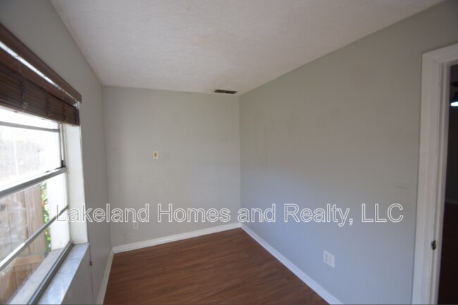 Building Photo - 2762 Gale Rose Dr