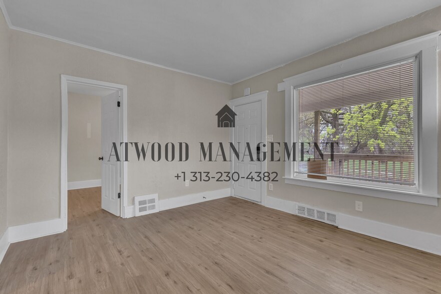 Building Photo - This beautifully updated 3-bedroom, 1-bath single-family home is ready for move-in!