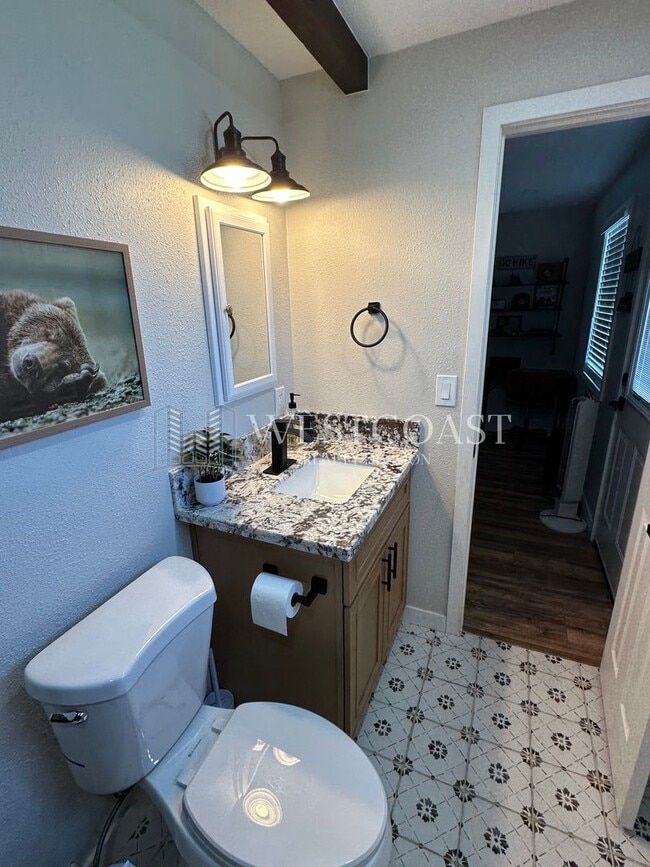 Building Photo - Charming Big Bear Retreat – Cozy 2-Bed Cab...