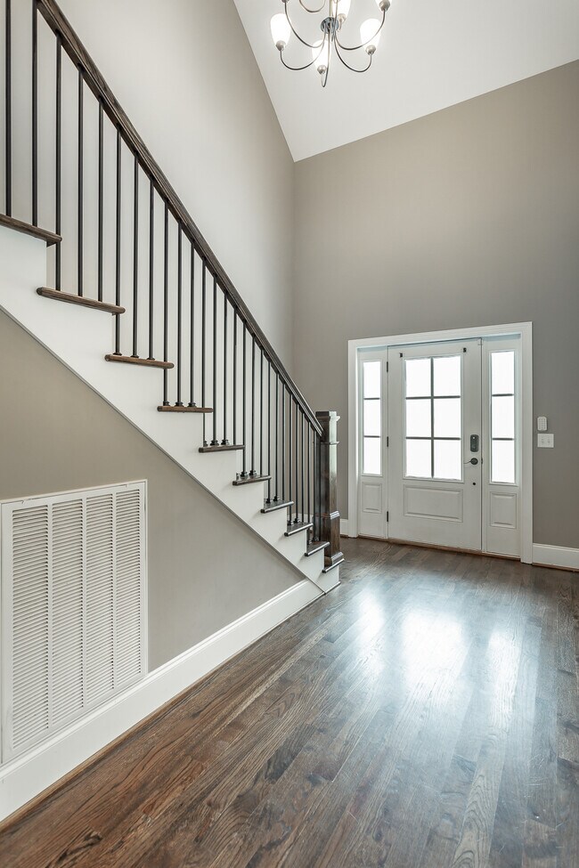 Building Photo - 7725 Peppertree Dr