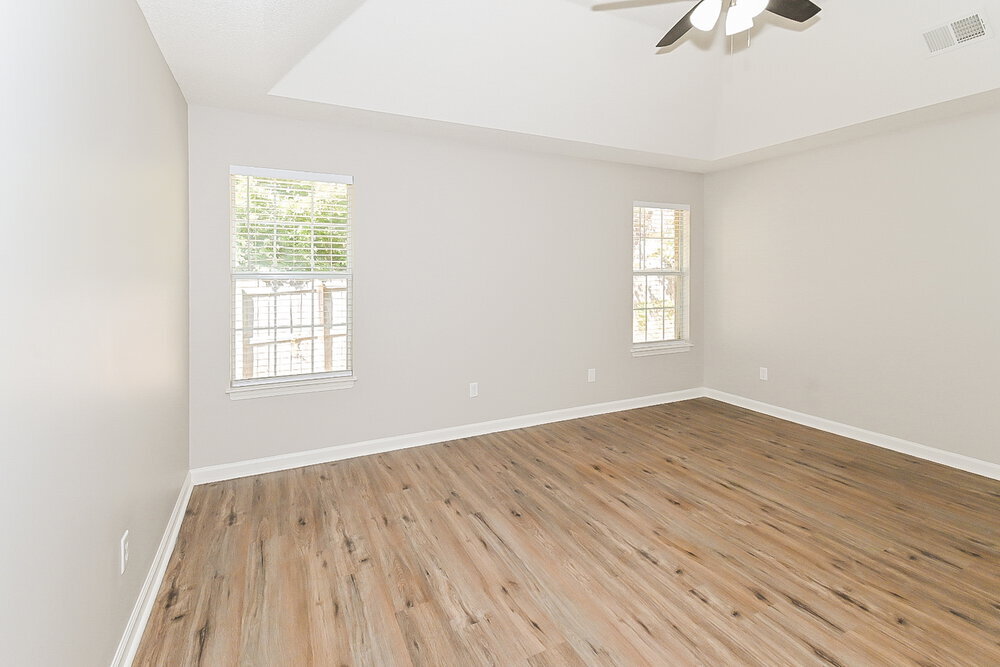 Building Photo - 6844 Kamali Ave