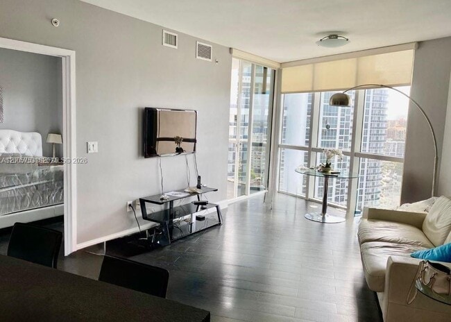 Building Photo - 18201 Collins Ave