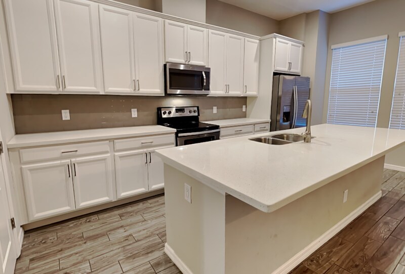 Building Photo - 56 Boardwalk Ave