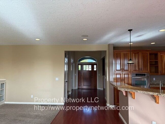 Building Photo - Spectacular 4 Bedroom Home in Gresham