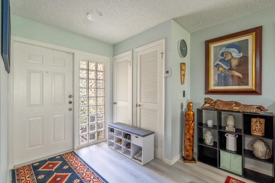 Coat and AC closet - 3351 Emerald Oaks Dr