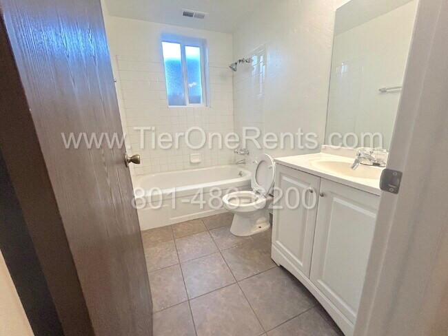 Building Photo - NO DEPOSIT option available for qualified renters!