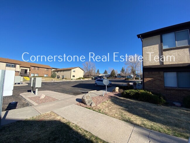 Building Photo - 2627 E Uintah St