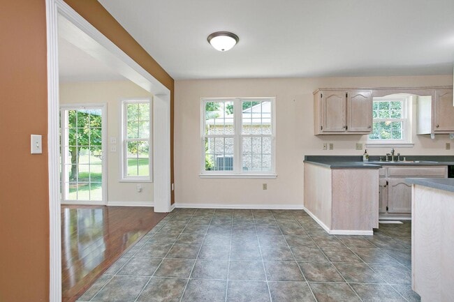 Building Photo - 415 Nevis Dr