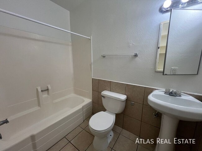 Building Photo - 40 N Westmoreland Ave