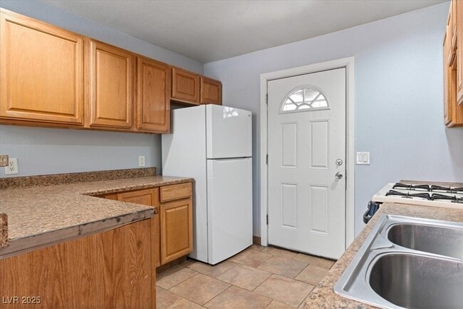 Building Photo - 4000 Visby Ln