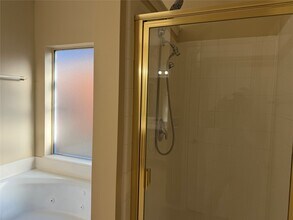 Building Photo - 7218 Broadelm Dr