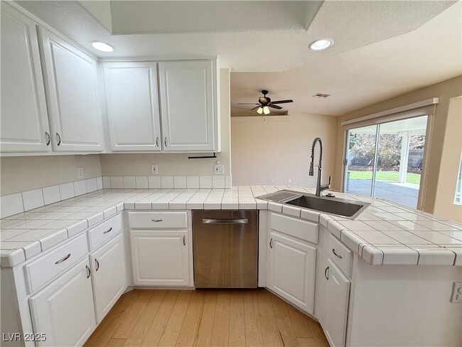 Building Photo - 3744 Crescent Canyon St