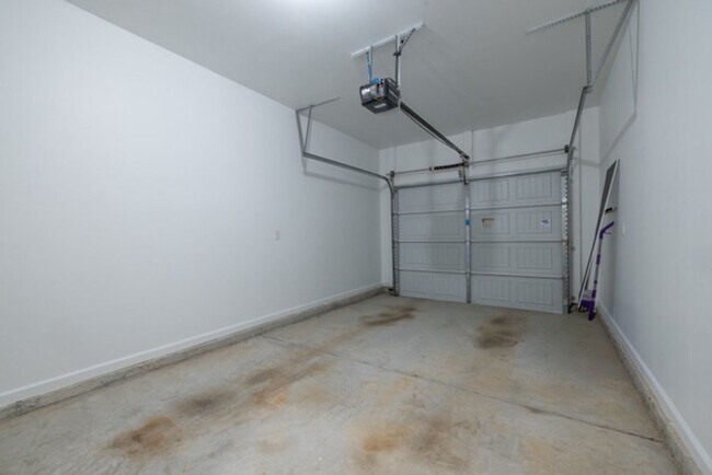 Building Photo - 3 Bedroom Home in Pendleton, SC