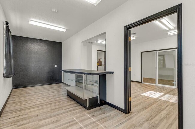 Building Photo - 4831 Rummell Rd