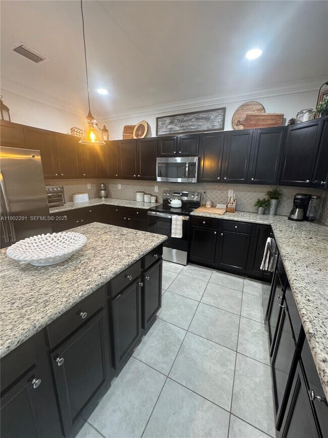 Building Photo - 17145 SW 92nd St